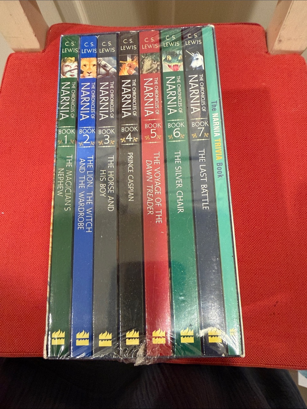 Chronicle Books The Chronicles of Narnia Box Set - Green, Blue, Black, Red